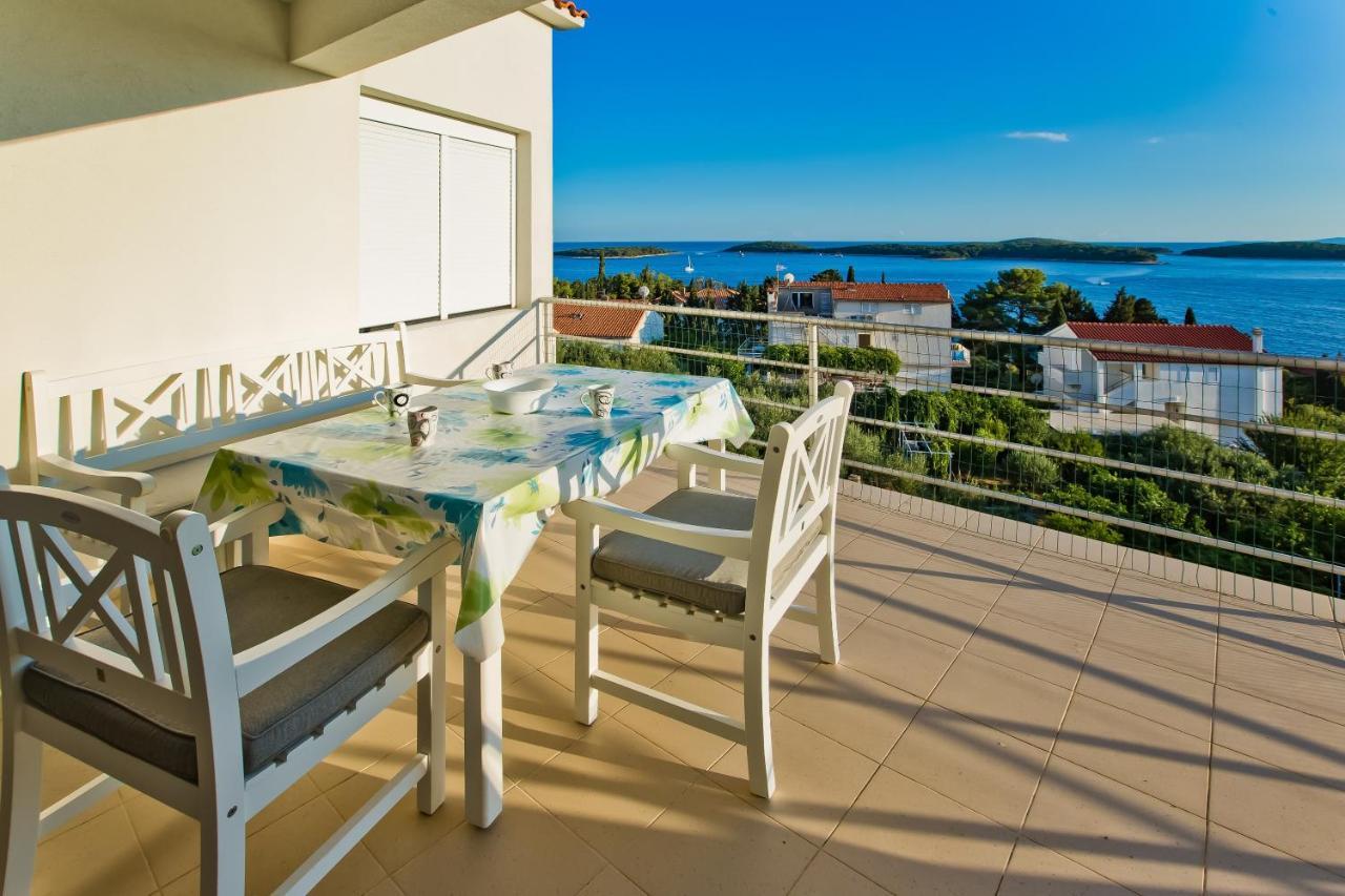 Villa Lucija Хвар Экстерьер фото